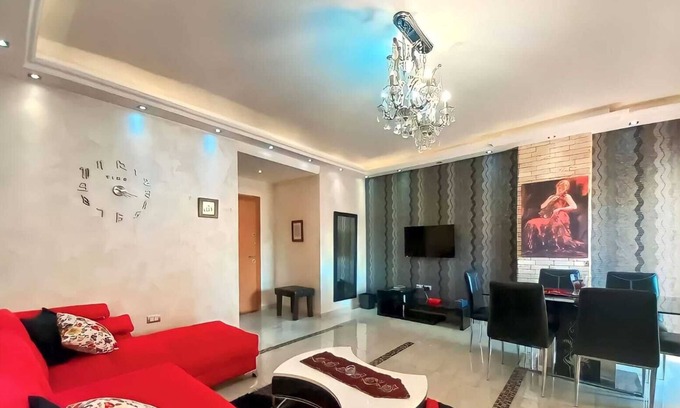 Amman Apartment | Cozy Apartment in Amman Um Uthaina with Breakfast Included
