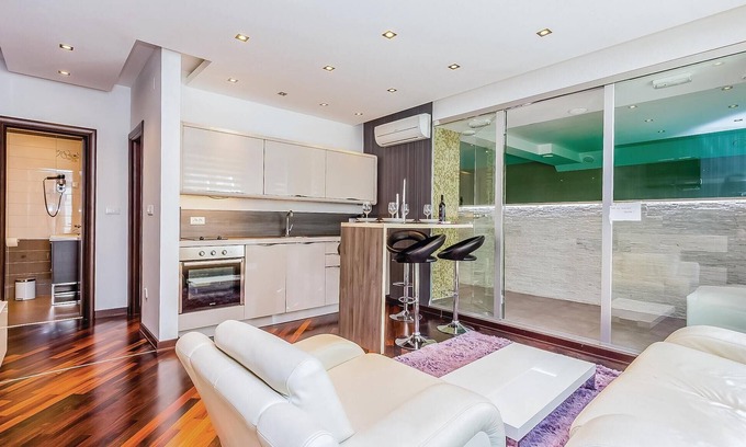 Selce Apartment | Relaxing 2-Bedroom Retreat with Ocean Views in Crikvenica