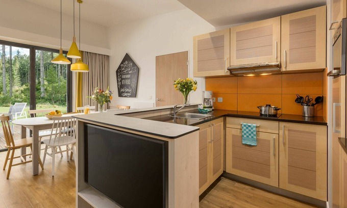Hattigny House | Relaxing Villa Apartment with Pool, Hot Tub, and WIFI
