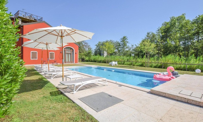Lido di Jesolo Apartment | Inviting 2 Bedroom Accommodation with Oceanfront Views in Jesolo