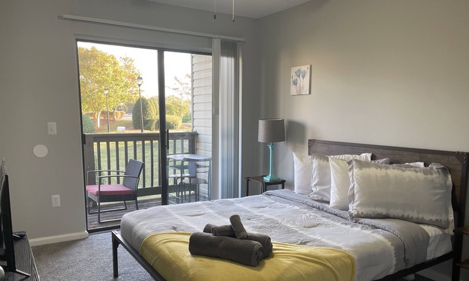 Charlotte Apartment | Inviting Apartment with Pool in University City