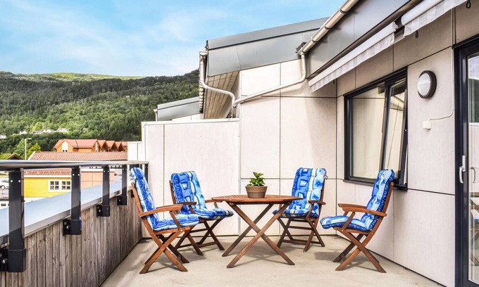 Samnanger Apartment | Enjoy a Relaxing Vacation in Our Beautiful Lakeview Apartment