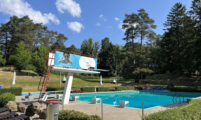 Bad Emstal House | Cozy Villa Apartment for 4 with Pool, Pets Welcome & WIFI
