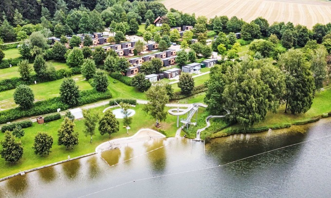 Wemding House | Cozy Villa Apartment for 4 with Lake View & Modern Amenities