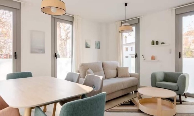 Genil Apartment | Beautiful apartment in the center of Granada