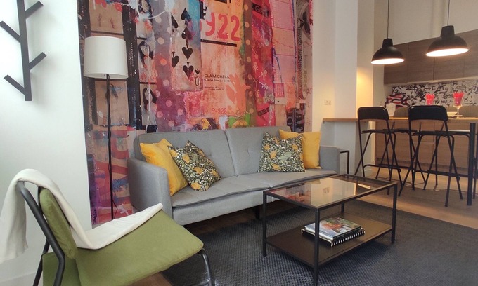 Palomeras Bajas Apartment | Elegant Apartment with Spa and Hot Tub in Puente Vallecas