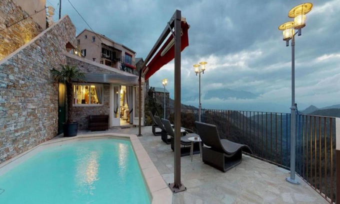 Mazzola Apartment | Relaxing Apartment in Mazzola with Sauna and Pool Access