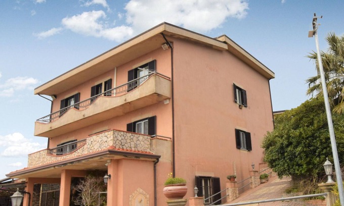 Bonifati Apartment | Experience a Relaxing Break in Our Inviting Oceanfront Escape