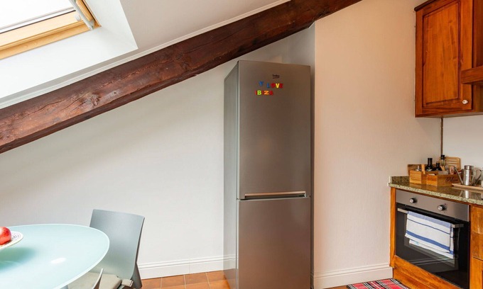 San Maurizio Villa | Comfortable Villa Apartment for 4 with WIFI & A/C