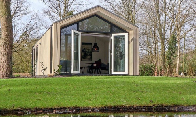 Schaarsbergen House | Cozy Villa Apartment for 4 with Pool, WIFI & Terrace