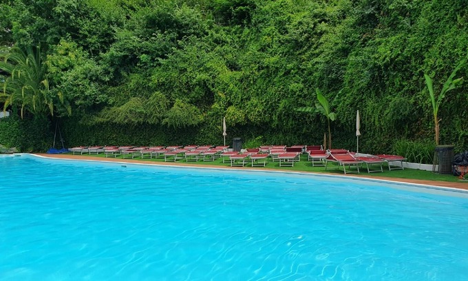 Zona LIV La Giustiniana Apartment | Beautiful apartment in Roma with shared swimming pool