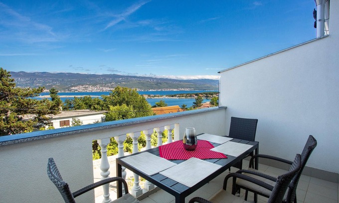 Silo Apartment | Cozy Apartments with Oceanfront Views in Silo Village