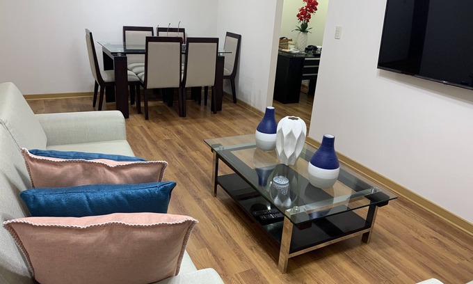 San Eugenio House | Cozy Apartment in the Heart of Lince and San Isidro