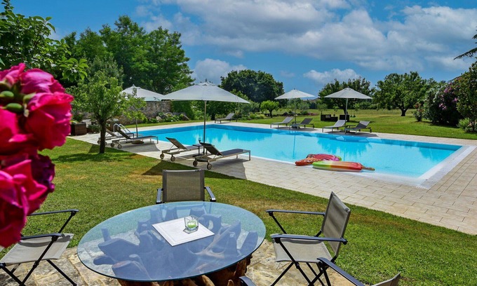 Kastelir House | Delightful Villa Apartment for 4 with Pool and Ocean View