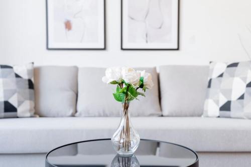 Roßau Apartment | Elegant Apartment in the Heart of Vienna - Pet Friendly!
