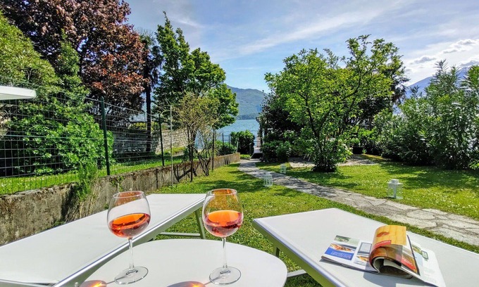 Gera Lario Apartment | Pet-Friendly Retreat: Cozy Apartment with WIFI & Lake View