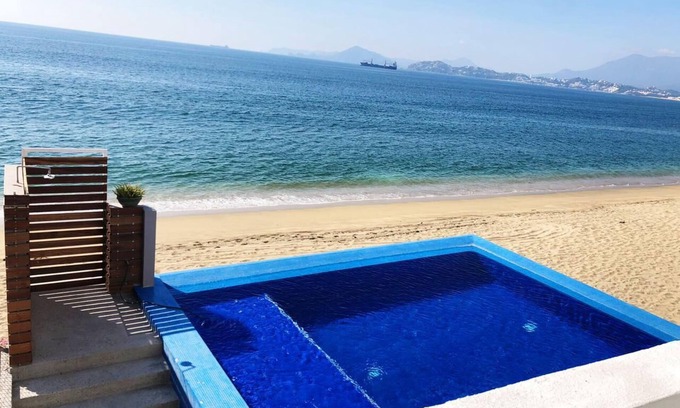 Manzanillo Apartment | Seaside Retreat with New Pool and Oceanfront Views