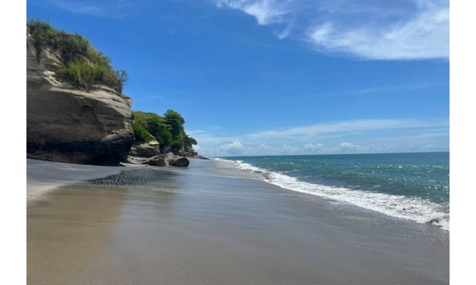 Rio Mar Apartment | Tranquil Apartment in Punta Caelo with Pool & Family Amenities