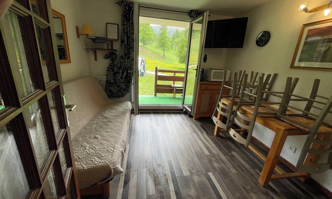 Risoul Apartment | Direct Slopeside Access Apartment with Stunning Views