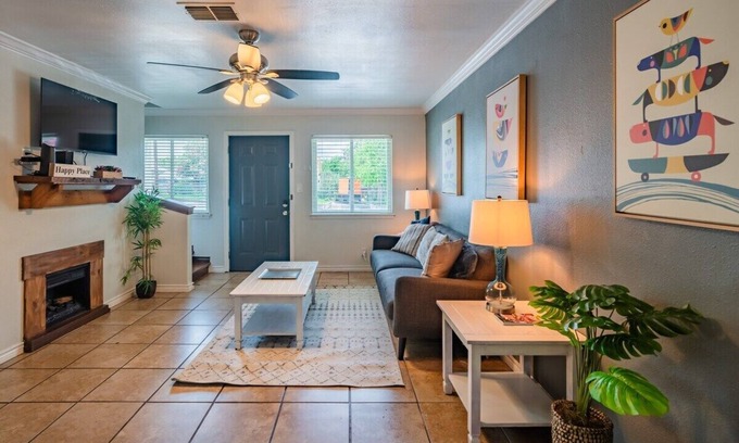 Mahncke Park Apartment | Cozy Apartment @ The Botanical Gardens - Rated 9.4/10!
