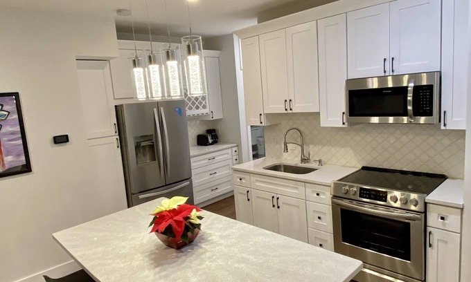 Collingdale Apartment | Ideal Getaway: Apartment Near Philly with Breakfast & Kitchen