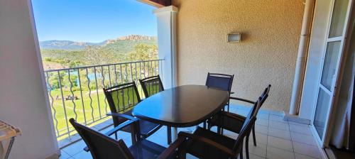 Agay Apartment | Family-Friendly Retreat with Pool in Saint-Raphaël