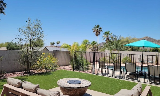 Ahwatukee Foothills House | Relaxing Kachina Desert Oasis with Pool and Ocean View