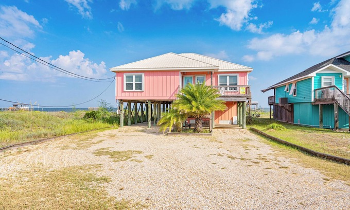 Silver Cay House | Beautiful bayfront home with views of the Dauphin Island Bridge