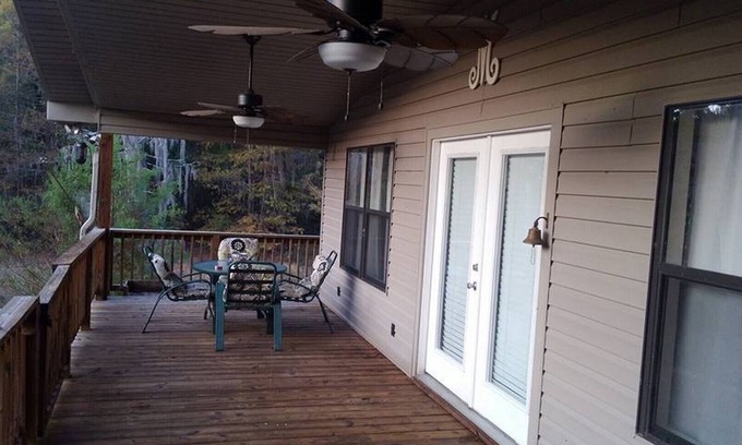 Doyline House | Top-Rated Bayou Retreat with Breakfast & Family Amenities