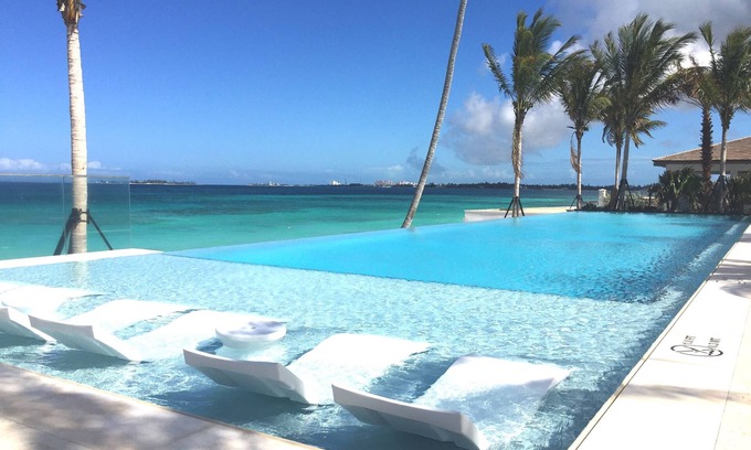 Nassau Condo | Top-Rated Beach Front Condominium with Pool & Family Amenities