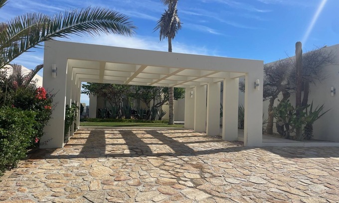 La Ribera Villa | Idyllic Beachfront Villa with Private Pool and Ocean Views
