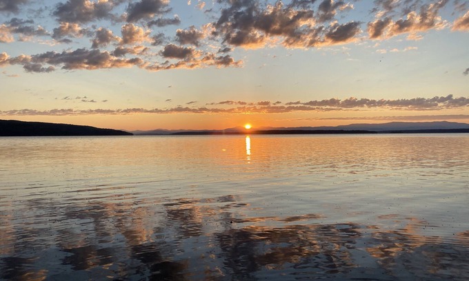 Westport House | Inviting Beach House Retreat on Lake Champlain - Pet Friendly