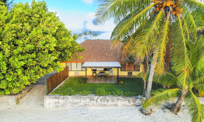 Matira House | Idyllic Beach House with Ocean Views on Matira Beach