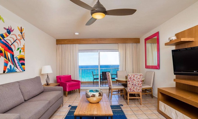 Los Cabos Hotel | Idyllic Beach Resort in Cabo San Lucas, Mexico Awaits You