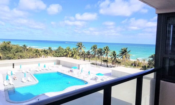 La Gorce Apartment | Oceanfront Large Apartment with Spa and Pool - Rated 9.4