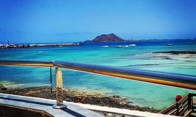 Corralejo Apartment | Seaside Escape: Beachfront Apartment with Ocean Views