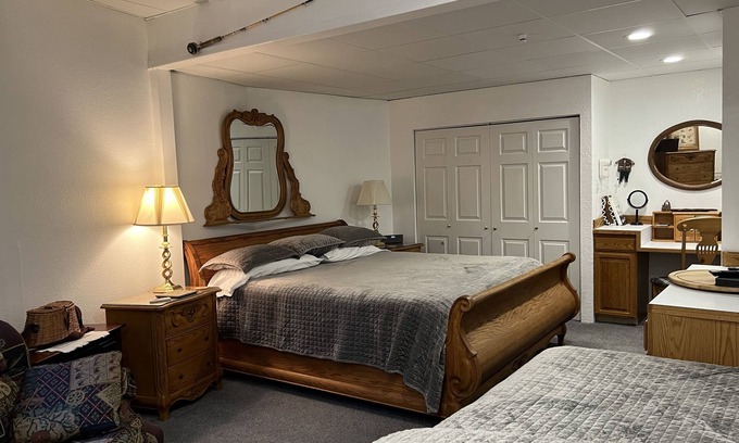 Healy Bed & Breakfast | Spacious Bedroom with Spa & Hot Tub, Rated 10/10 by Guests