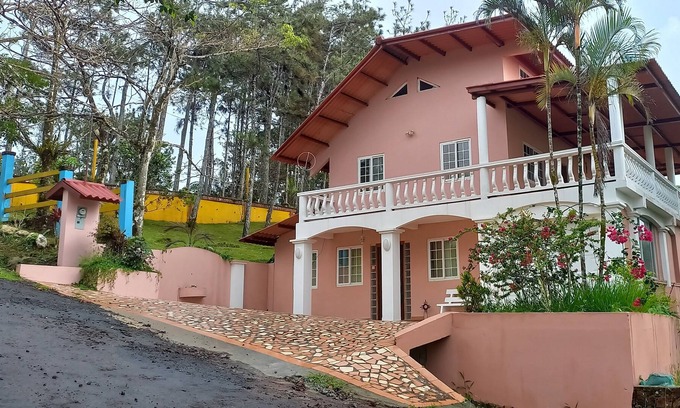 Cerro Azul Villa | Experience Nature's Wonders in the Panama Jungle Hotel