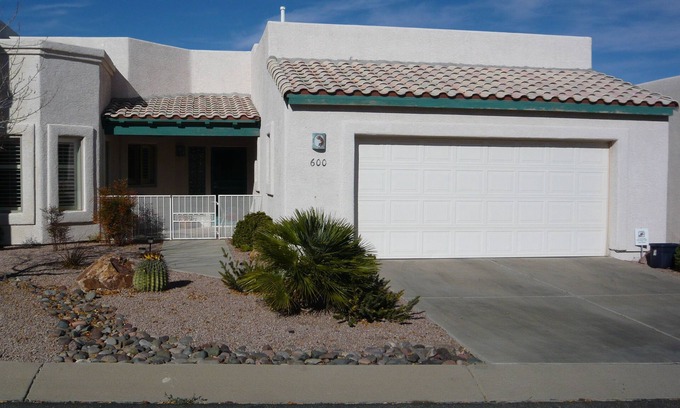 Green Valley House | Inviting Open Concept Home with Ocean View & Spa Amenities