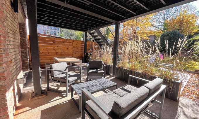 Crown Heights Apartment | Stylish Brooklyn Apartment in Renovated Brownstone Retreat
