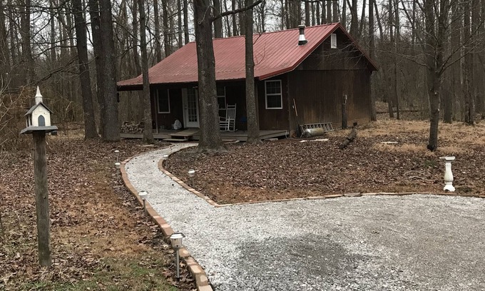Elco Cabin | Charming Cabin Retreat for Families and Pets