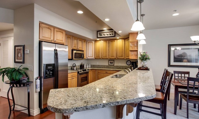 Leavenworth Condo | Prime Downtown Condo Near Attractions with Pool & Spa