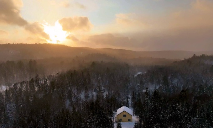 Amherst Ski Chalet | Inviting Chalet near Mt-Tremblant with Hot Tub & Spa
