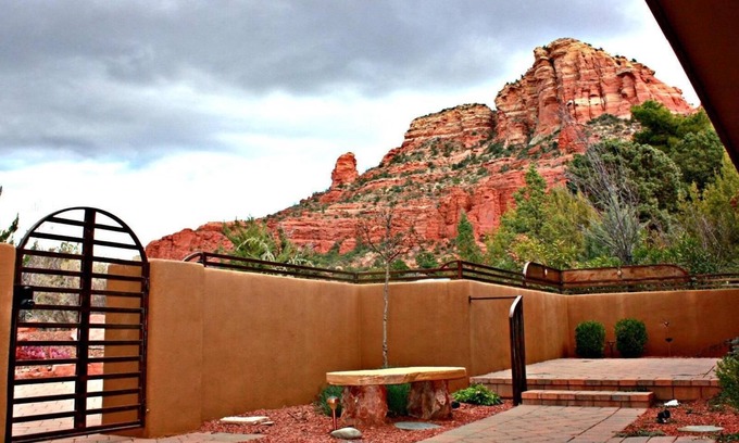 Sedona House | Unforgettable Chapel Estates - Steps from Holy Cross