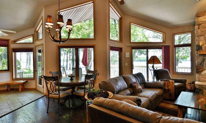 Chief Lake House | Relaxing Chief Lake Home with Pool & Spa Amenities