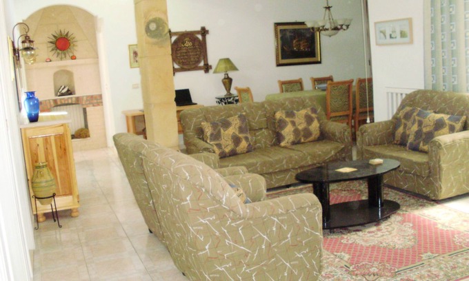 Chott Mariem Apartment | Cozy Family Apartment with Ocean View & Spa Amenities