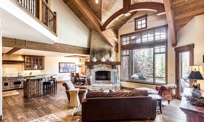 Park Meadows House | Idyllic House with Pool & Spa - 10/10 Guest Rated Stay