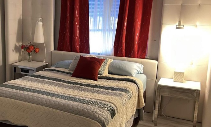 Paradise Condo | Ideal Condo Near Las Vegas Strip with Pool and Spa Access