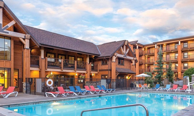 Chelan Condo | Beautiful Lake Chelan Condo with Spa and Hot Tub Access