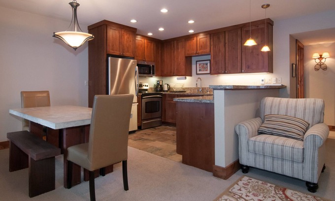 Olympic Valley Condo | Prime Condo Retreat in Olympic Valley / Palisades Tahoe